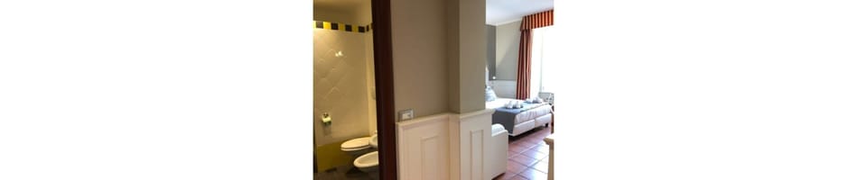Deluxe Double Room | Select Comfort beds, minibar, in-room safe, desk