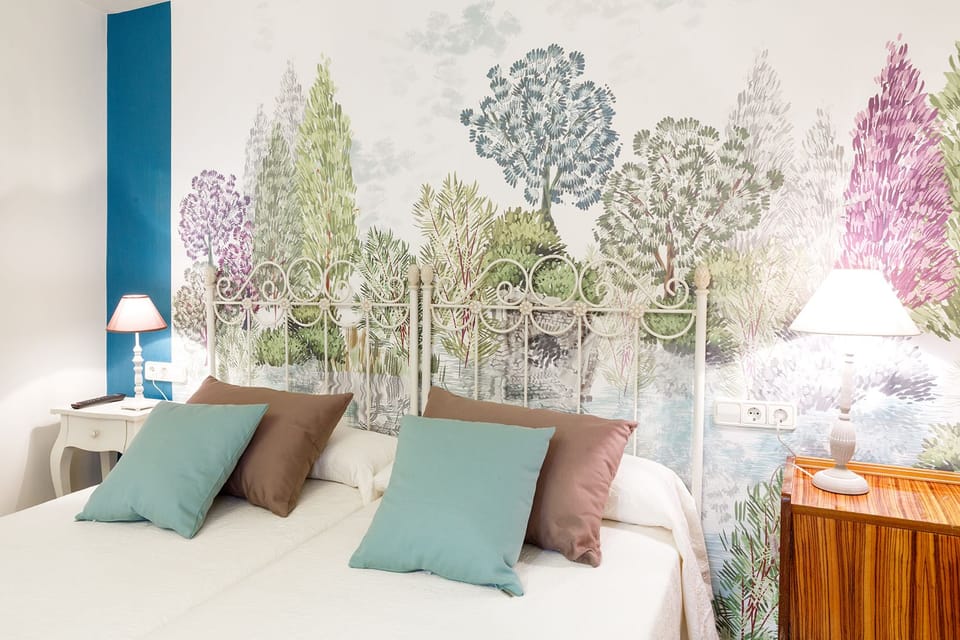 Individually decorated, blackout drapes, free WiFi, bed sheets