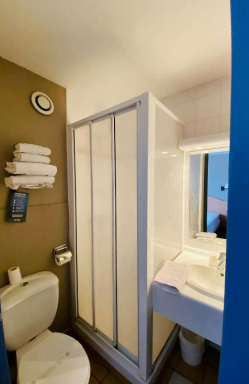 Shower, rainfall showerhead, eco-friendly toiletries, hair dryer
