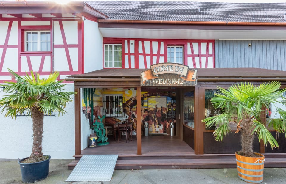 Check-in/check-out kiosk