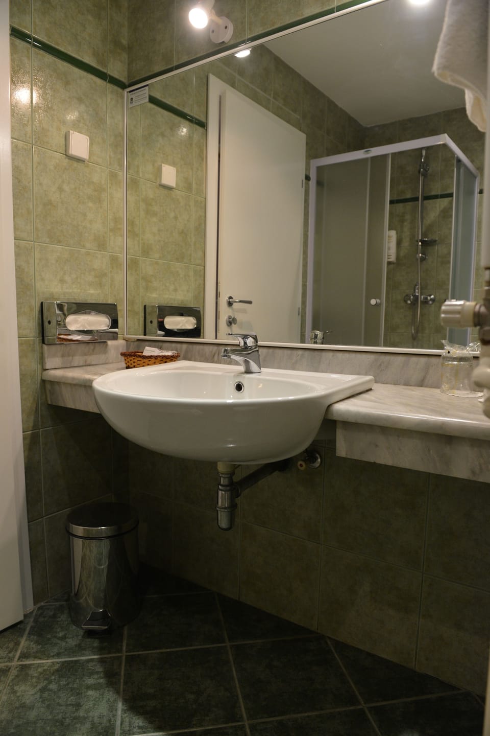 Shower, free toiletries, towels, soap
