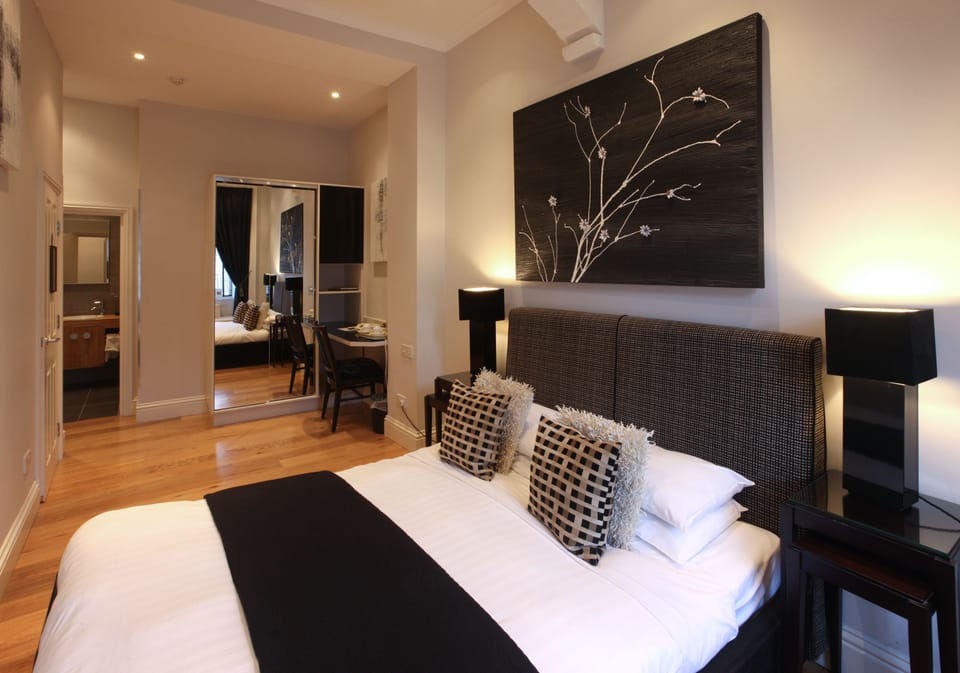 Executive Double Room | Egyptian cotton sheets, premium bedding, in-room safe