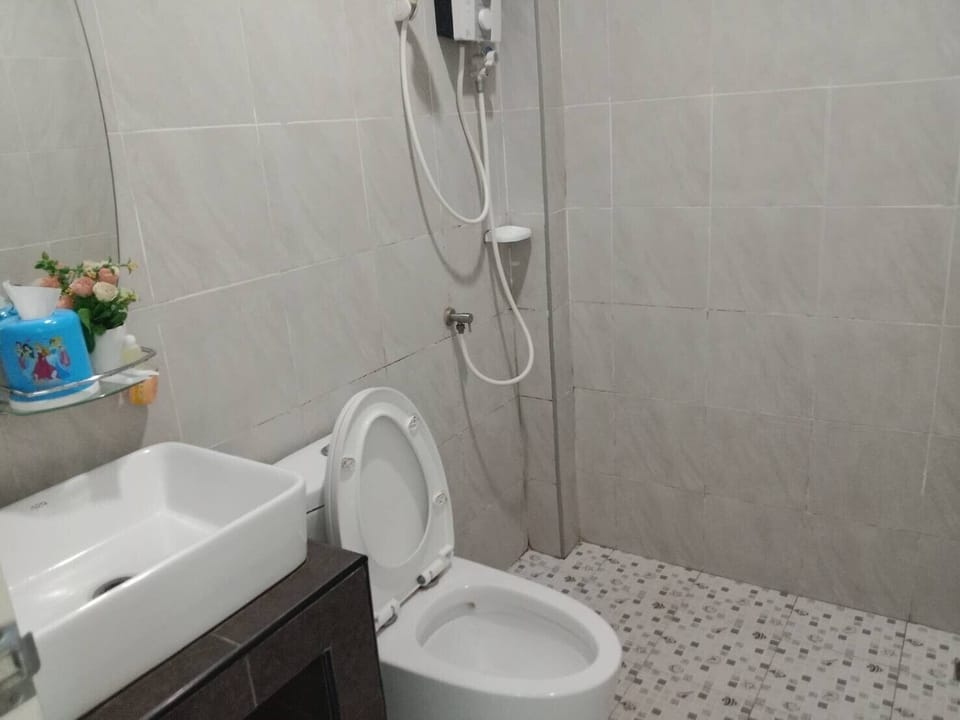 Irak Resort Hotel in Prachuap Khiri Khan, Thailand