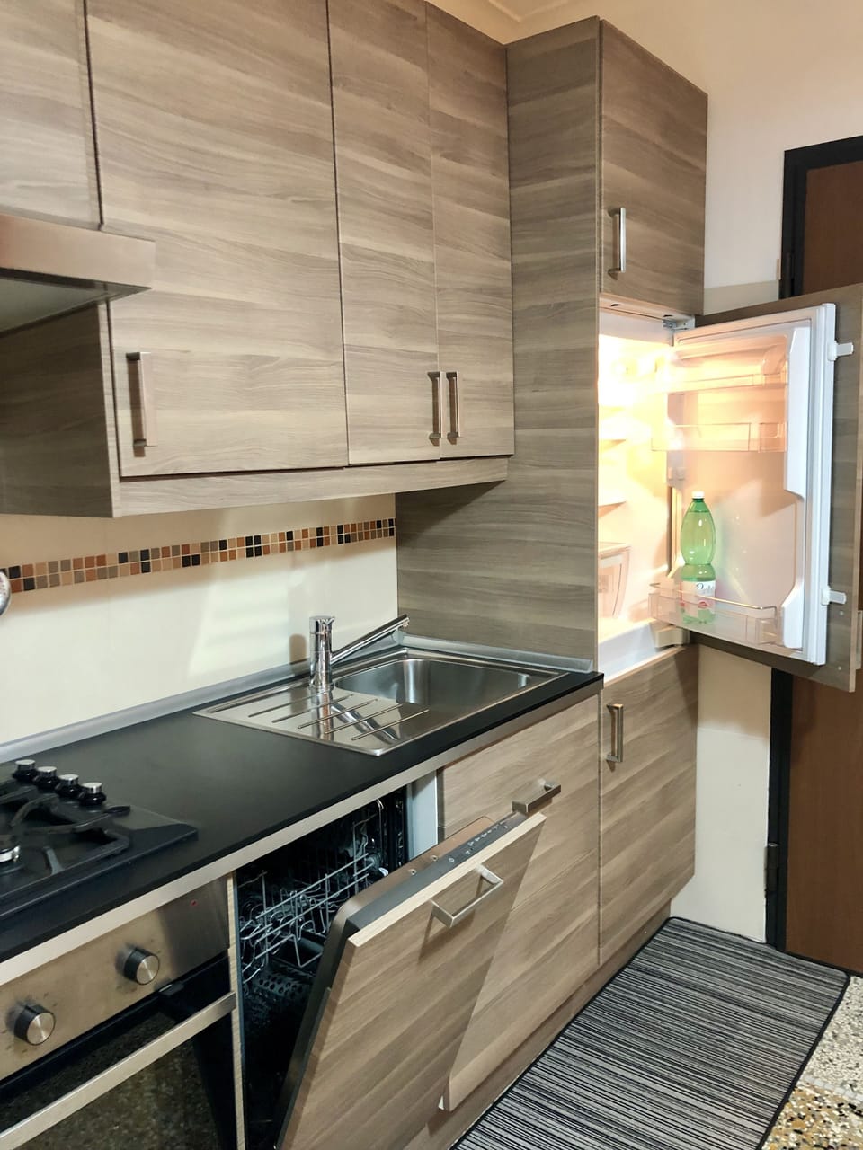 Family House, 1 Bedroom, Kitchen, Courtyard View | Private kitchen | Mini-fridge, microwave
