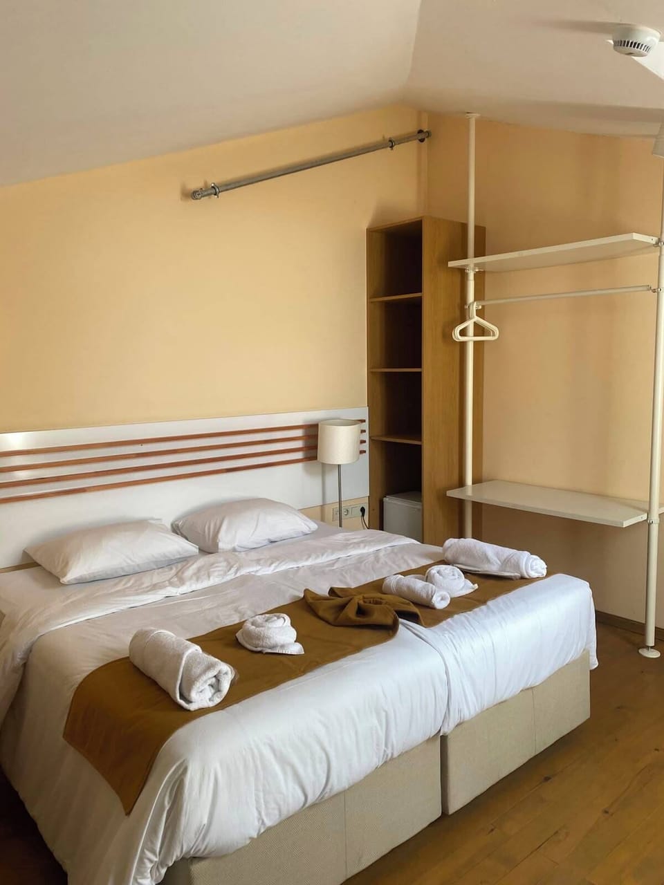 Standard Double Room | In-room safe, desk, free WiFi, bed sheets