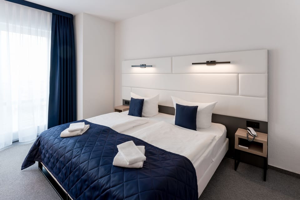 Double Room | Hypo-allergenic bedding, in-room safe, individually decorated, desk