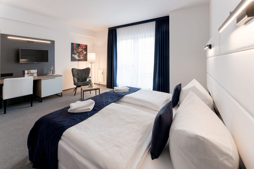 Double Room | Hypo-allergenic bedding, in-room safe, individually decorated, desk