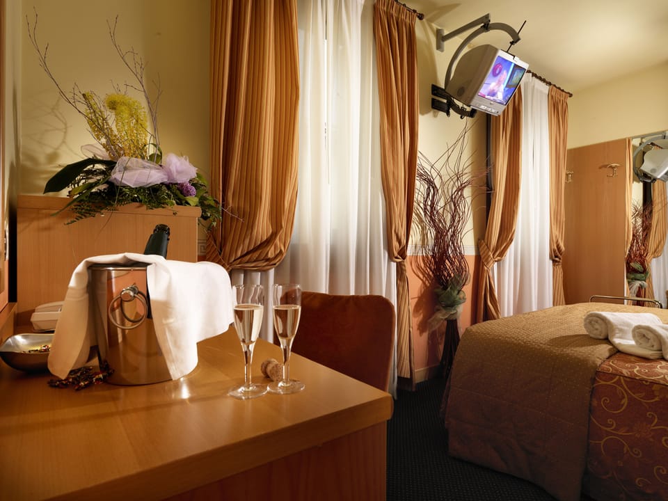 Room service - dining