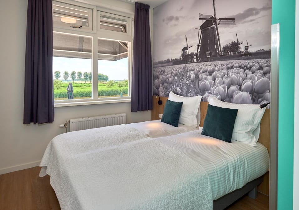Blackout drapes, cribs/infant beds, free WiFi, bed sheets