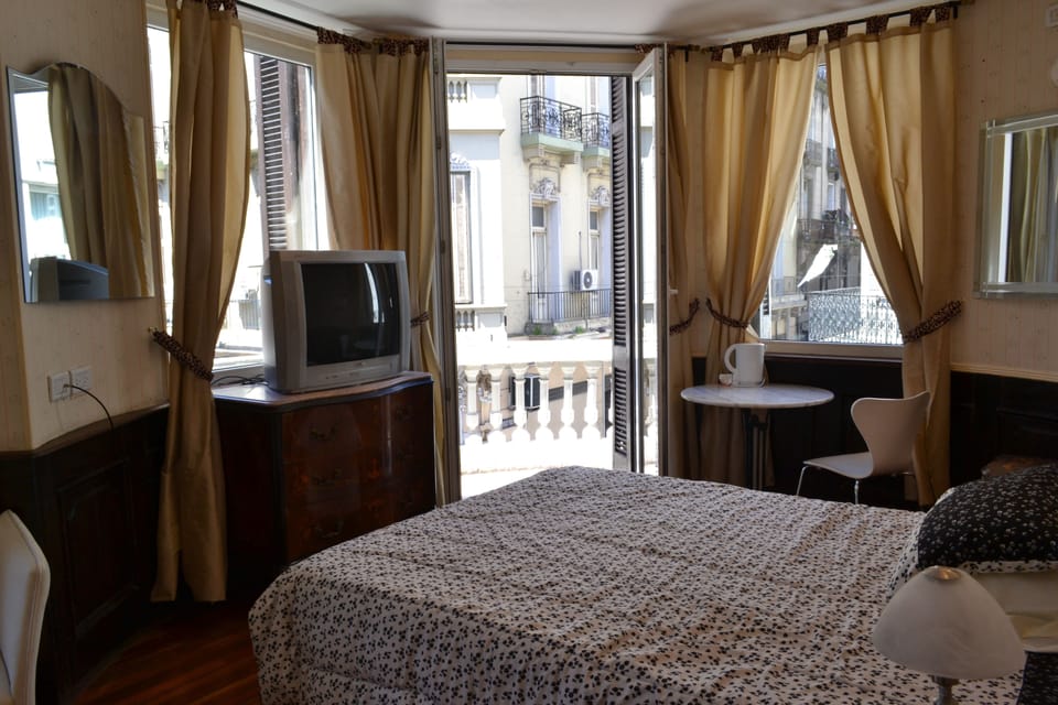 Deluxe Double or Twin Room | Premium bedding, soundproofing, rollaway beds, free WiFi