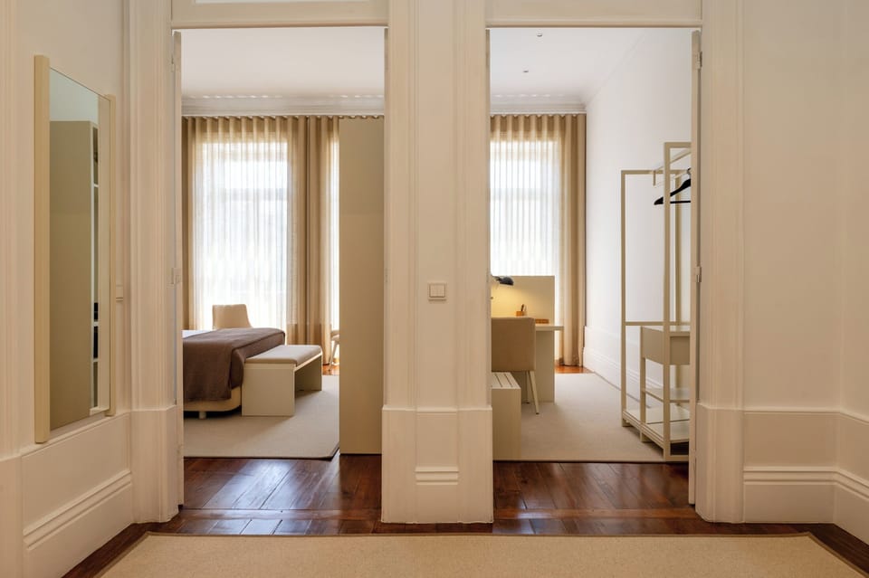 Deluxe Suite | Blackout drapes, soundproofing, iron/ironing board, free WiFi