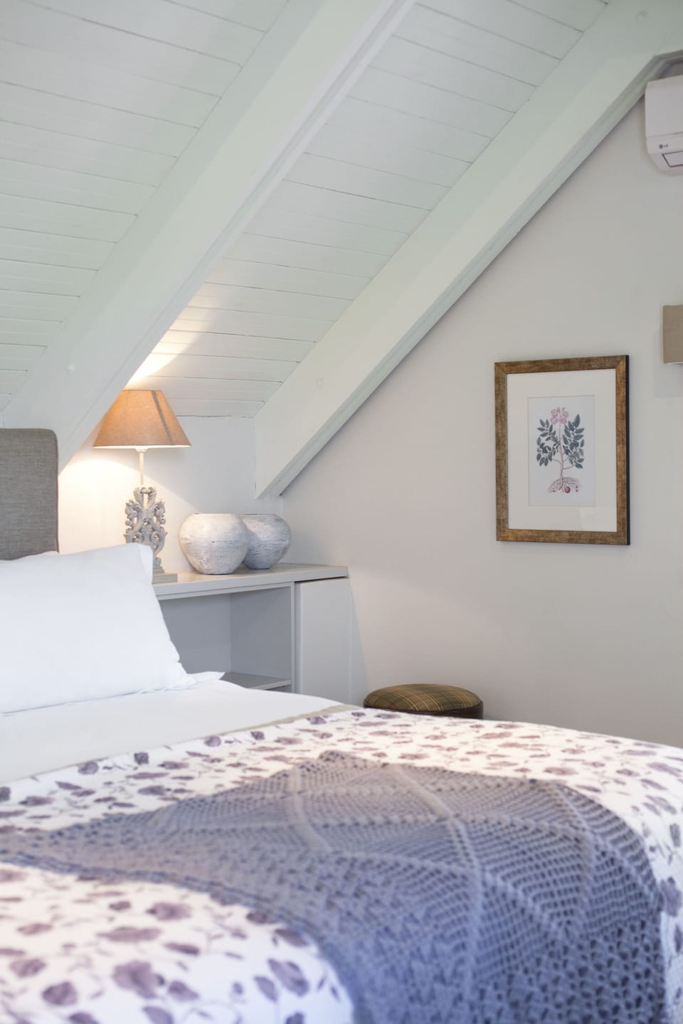 Basic Room (No View) | Premium bedding, pillowtop beds, in-room safe, individually decorated