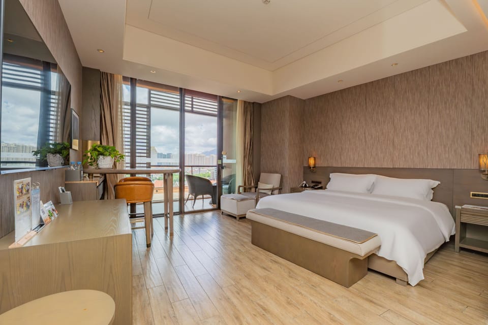 Superior Room, City View | Premium bedding, minibar, in-room safe, desk