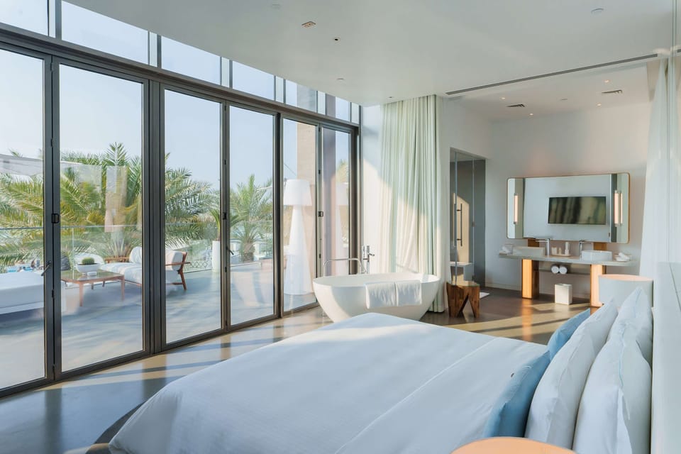 Celebration Suite | Premium bedding, minibar, in-room safe, individually decorated