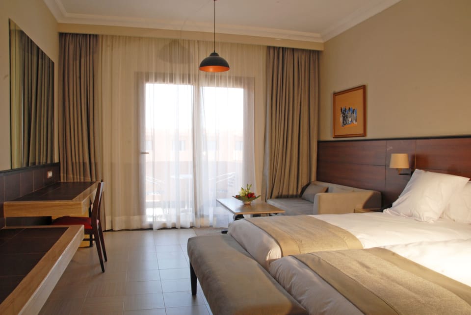Standard Room | Premium bedding, minibar, desk, soundproofing