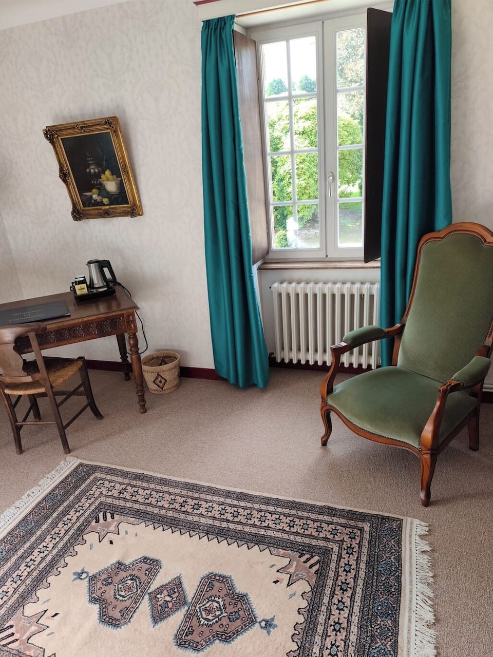 Double or Twin Room (Caractere) | Individually decorated, individually furnished, desk, laptop workspace