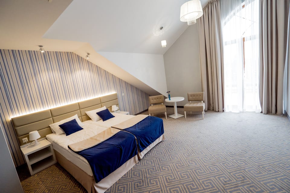 Comfort Apartment | In-room safe, desk, iron/ironing board (on request), cribs (surcharge)
