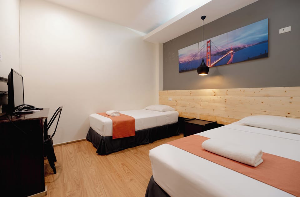Standard Twin Room | Desk, free WiFi, bed sheets