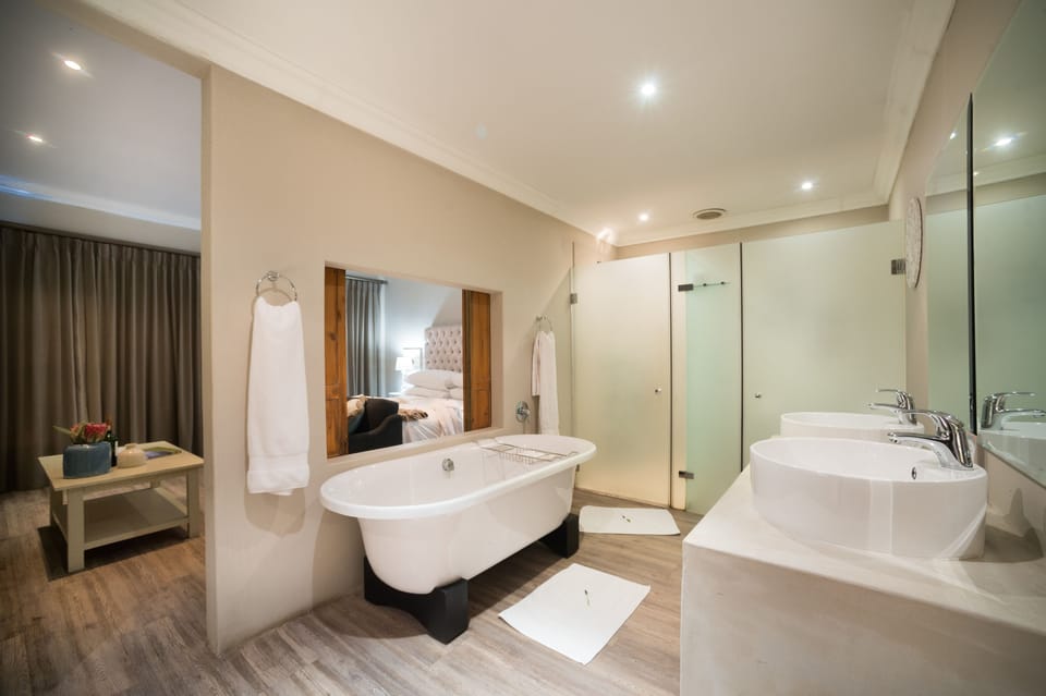 Superior Double Room, 1 Bedroom | Bathroom | Hair dryer, bathrobes, towels, soap