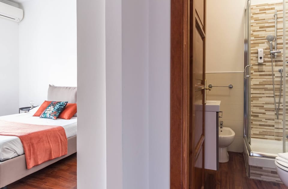 Standard Double Room, Balcony | Desk, iron/ironing board (on request), cribs (surcharge), WiFi (free)