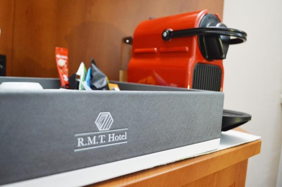 Economy Double Room, 1 Queen Bed | Premium bedding, minibar, in-room safe, desk