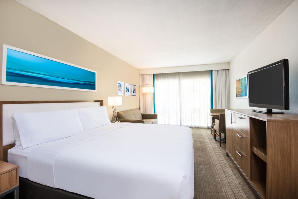 Standard Room | In-room safe, blackout drapes, iron/ironing board