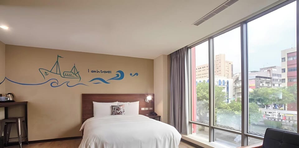 Deluxe Double Room | Down comforters, free minibar, soundproofing, free WiFi