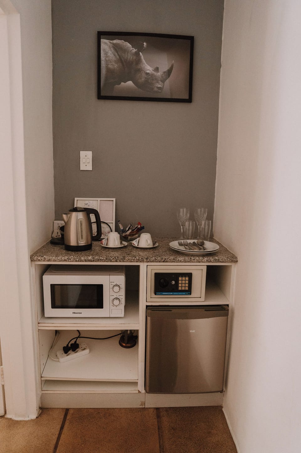 Family Room, 1 Bedroom ( Family Room - Silver Moon) | Private kitchenette | Fridge, microwave, electric kettle