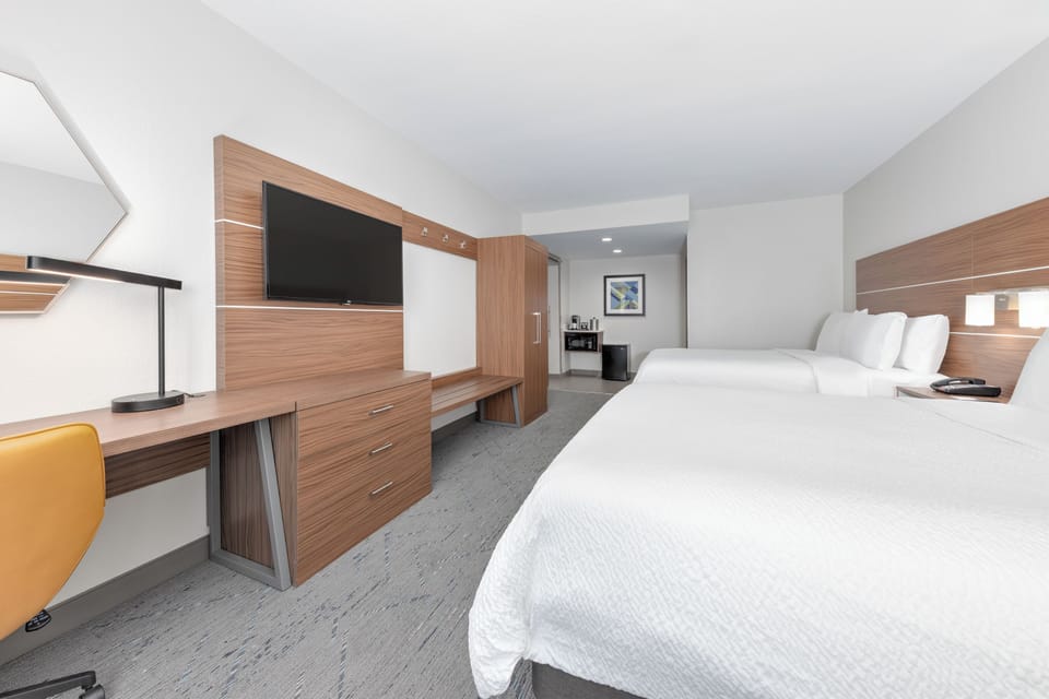 Premium bedding, Select Comfort beds, in-room safe, desk