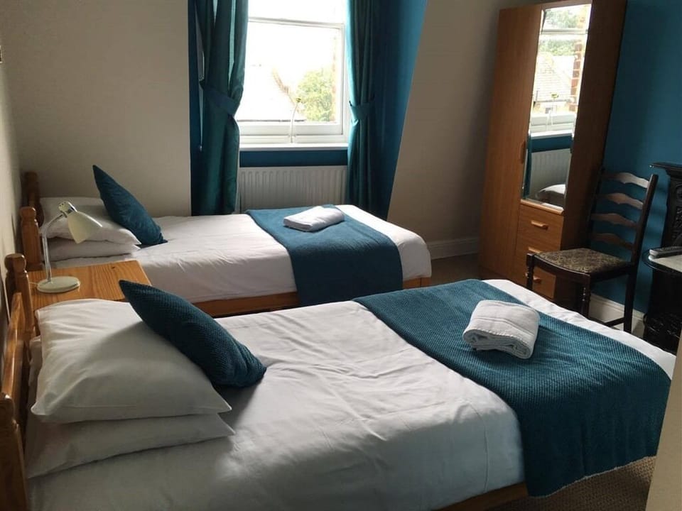 Twin Room, Ensuite
