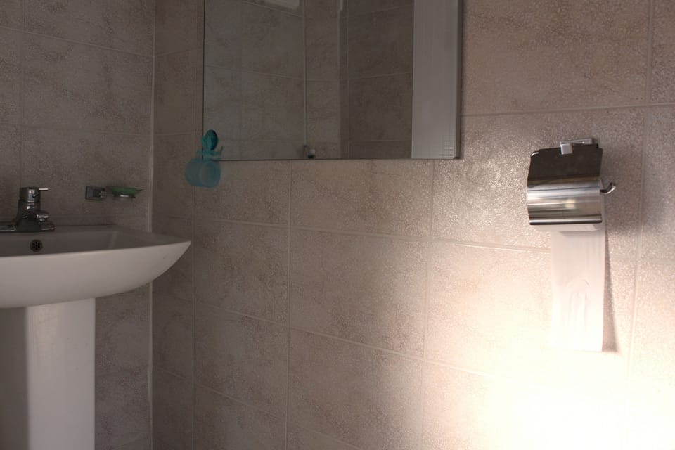 Sarangchae 1 (Ondol) | Bathroom sink