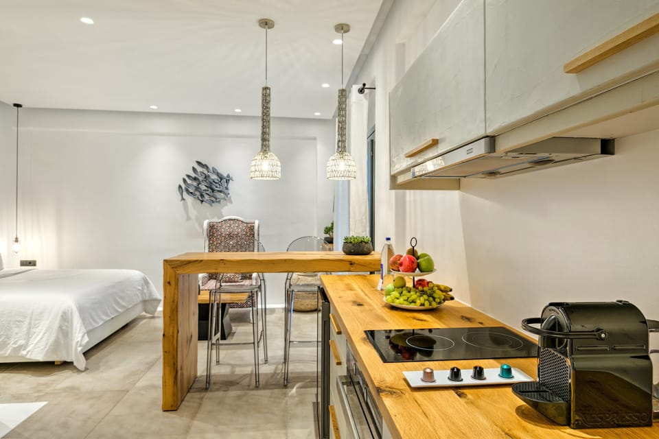 Standard Double Room with Balcony | Private kitchenette | Full-size fridge, oven, stovetop, espresso maker