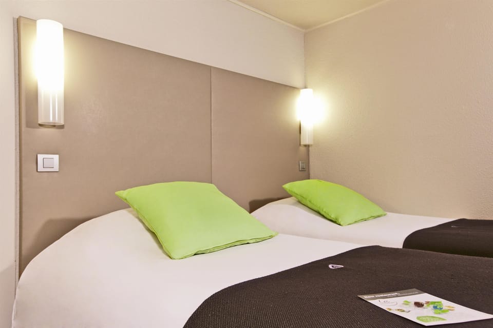 Premium bedding, desk, free WiFi, bed sheets