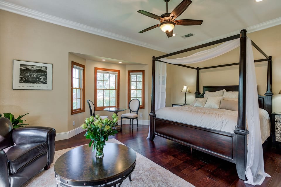 Royal Shasta Room | Premium bedding, pillowtop beds, soundproofing, iron/ironing board