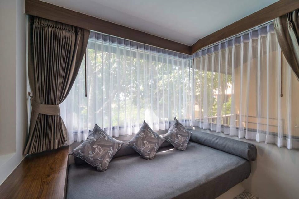 Grand Deluxe Family  | Free minibar items, in-room safe, desk, soundproofing
