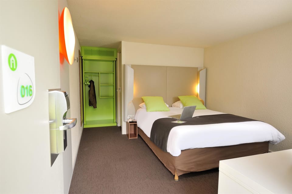 Standard Room, 1 Double Bed | Premium bedding, desk, soundproofing, WiFi (free)