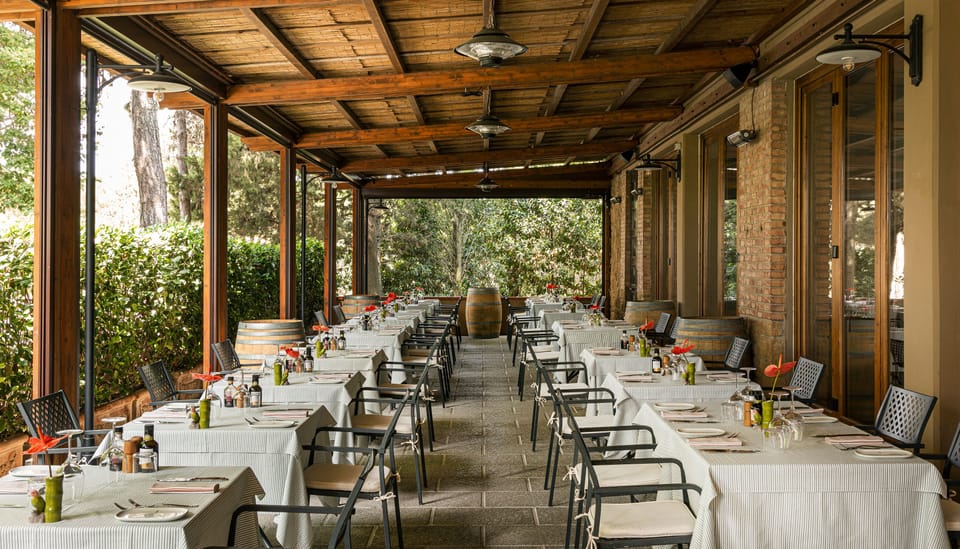 5 restaurants, breakfast, lunch, dinner served; Italian cuisine