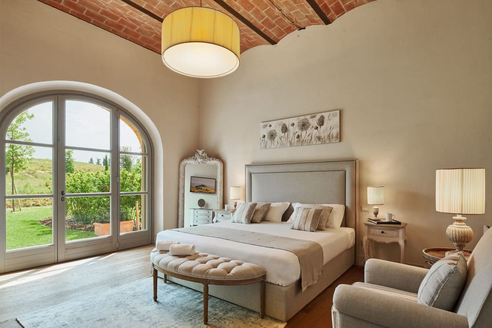 Apartment | Hypo-allergenic bedding, down comforters, minibar, in-room safe