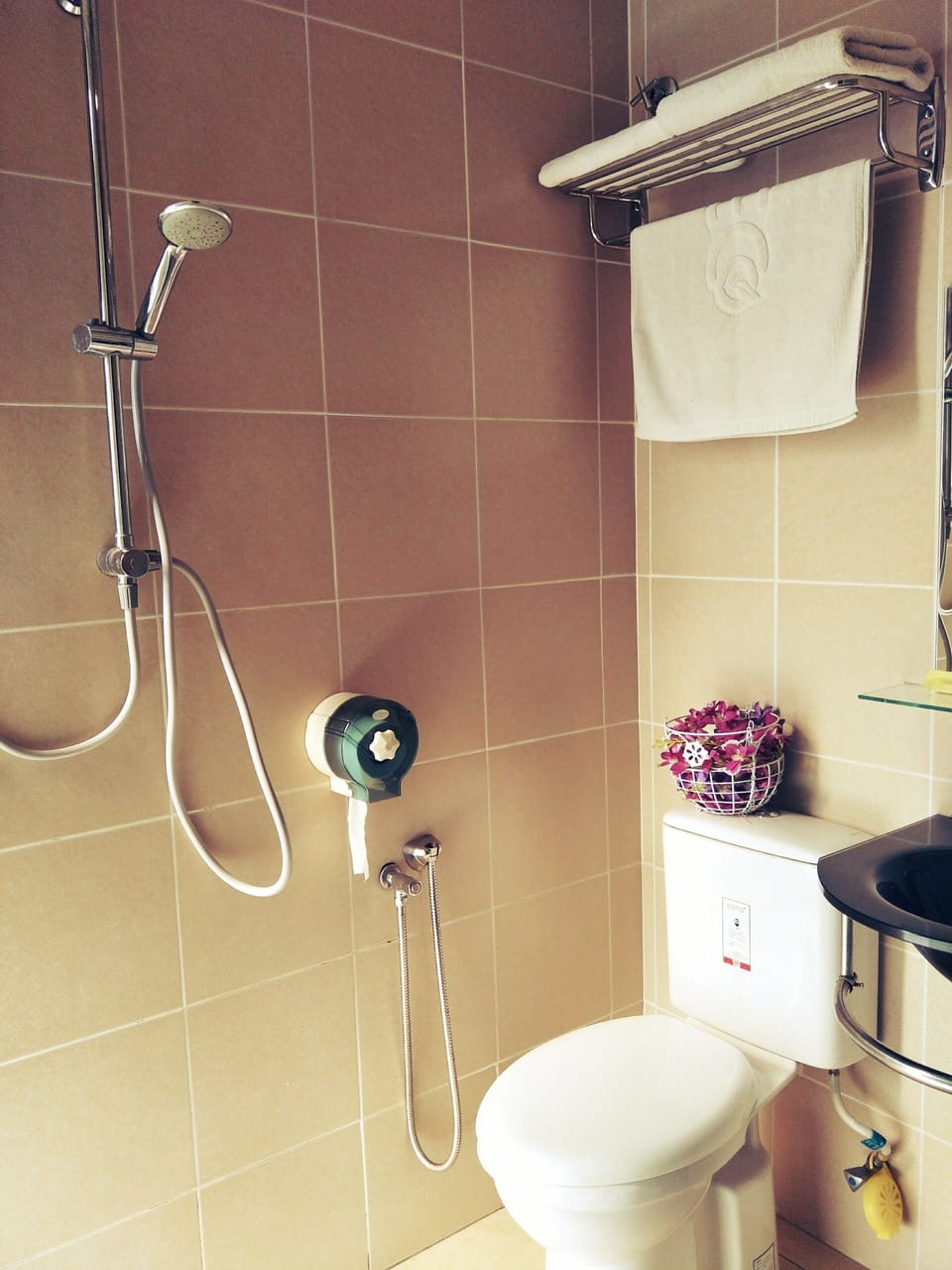 Superior Single Room with Window | Desk, iron/ironing board (on request), WiFi (free), bed sheets