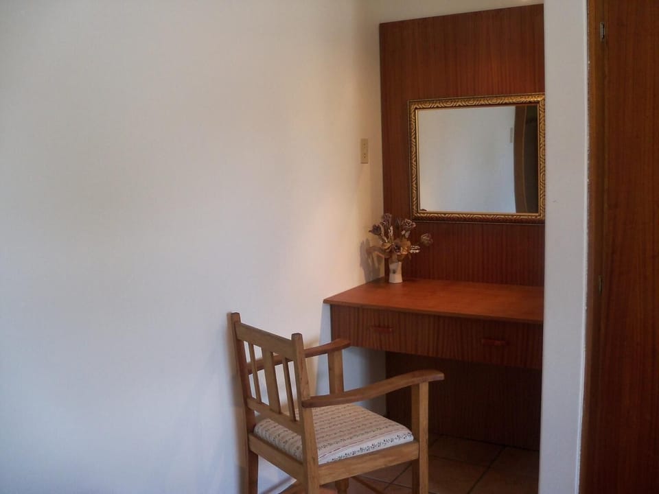 Egyptian cotton sheets, premium bedding, down comforters, pillowtop beds