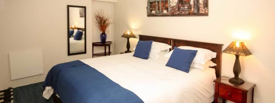 Room 04 (Cottage)  | In-room safe, free WiFi