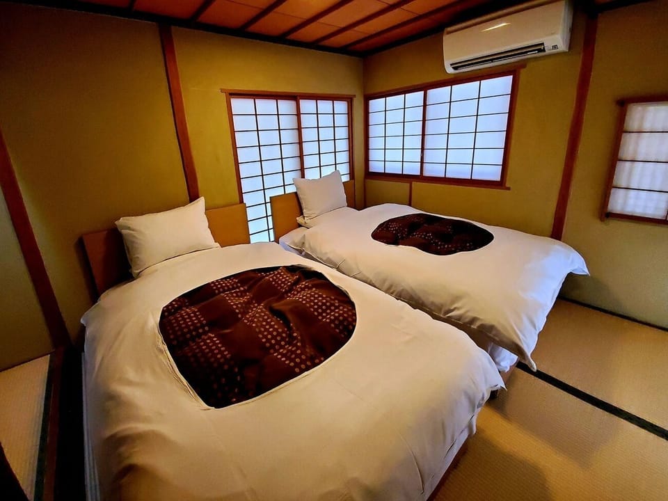 Twin Room with Indoor Hot Spring Bath and Open-Air Bath | WiFi (free), bed sheets