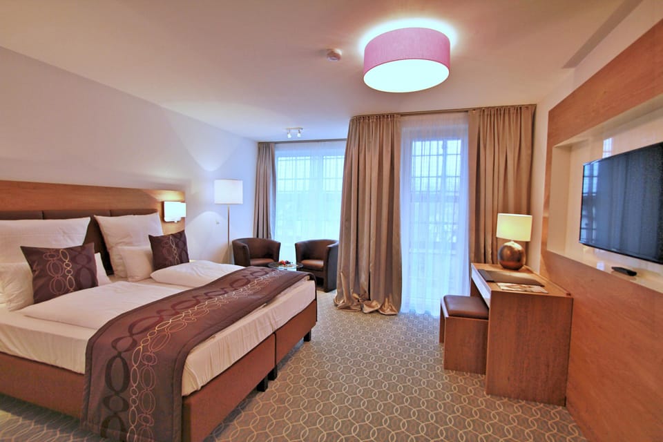 Premium bedding, in-room safe, desk, soundproofing