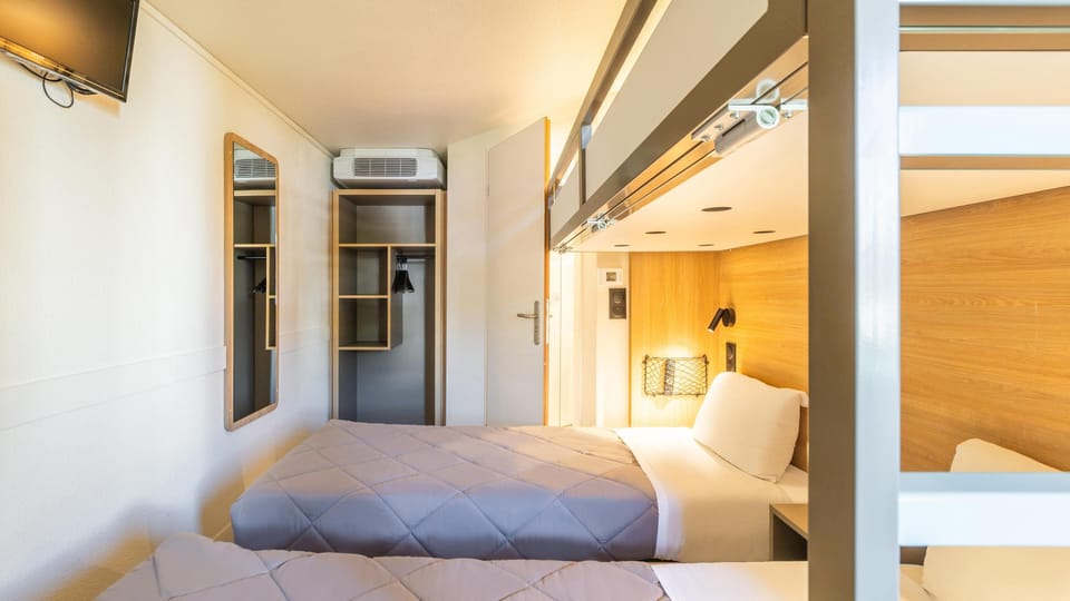 Standard Room, Multiple Beds | Desk, blackout drapes, travel crib, free WiFi