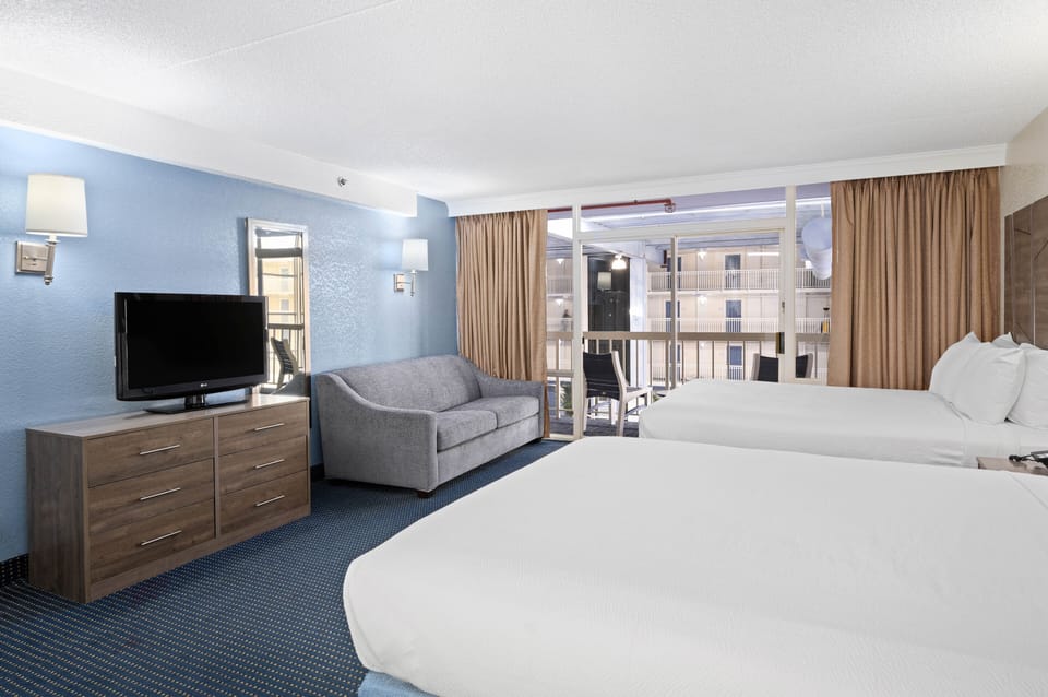Standard Room, 2 Queen Beds (Atrium View) | Individually decorated, individually furnished, desk, blackout drapes