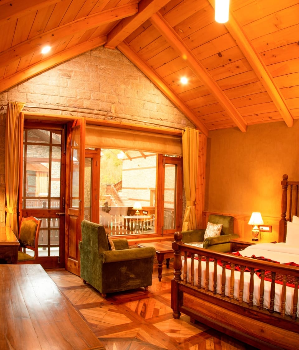 Mountain Range Room | 1 bedroom, premium bedding, minibar, in-room safe