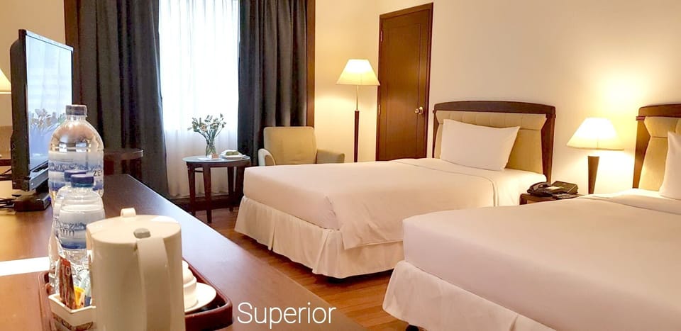 Superior Room Twin Bed | In-room safe, desk, soundproofing, iron/ironing board