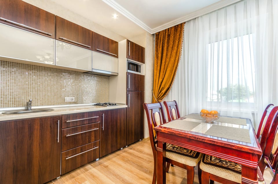 Classic Suite, 2 Bedrooms, Kitchen, Executive Level | Private kitchen | Full-size fridge, microwave, stovetop, coffee/tea maker