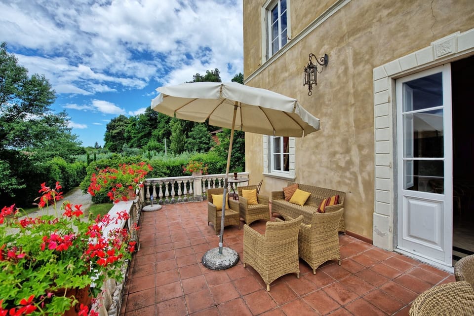 Villa, 5 Bedrooms | Terrace/patio