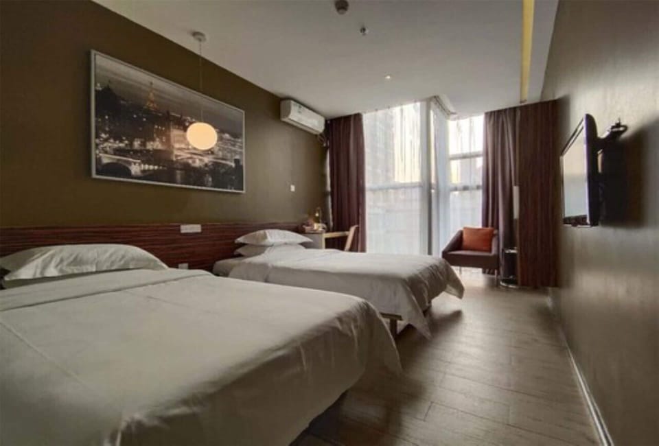 Deluxe Twin Room | Premium bedding, desk, soundproofing, free WiFi